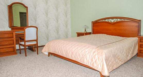 Спальня в 2 местном 3 комнатном Полулюксе, Корпус В санатория Горный воздух Железноводска