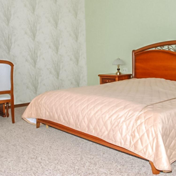 Спальня в 2 местном 3 комнатном Полулюксе, Корпус В санатория Горный воздух Железноводска
