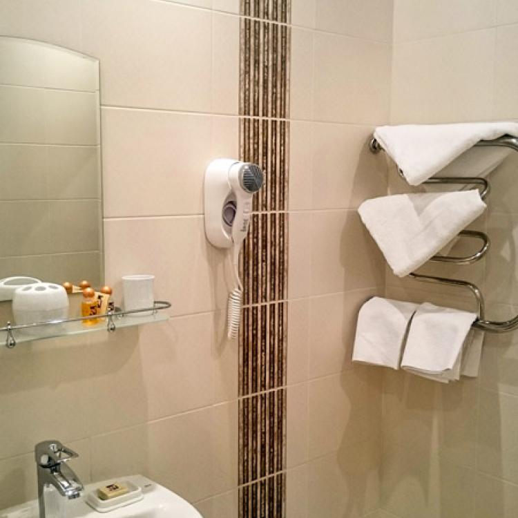 Оснащение ванной комнаты в 2 местном 1 комнатном Стандарте, Корпус А санатория Горный воздух в Железноводске